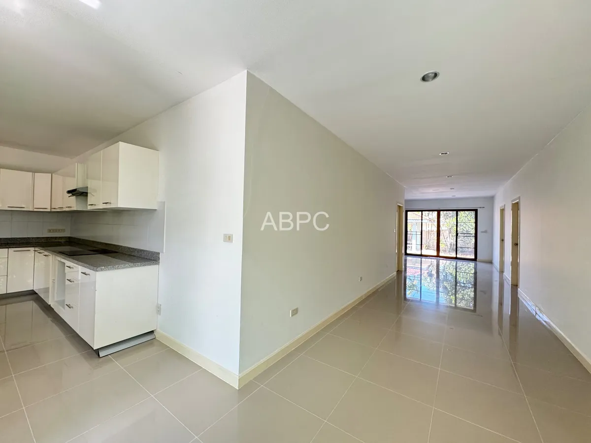 3 Bedroom 2 Bathroom in Bang Saray photo 2