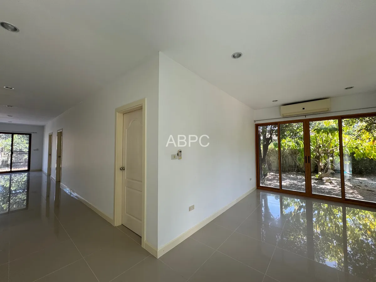 3 Bedroom 2 Bathroom in Bang Saray photo 3