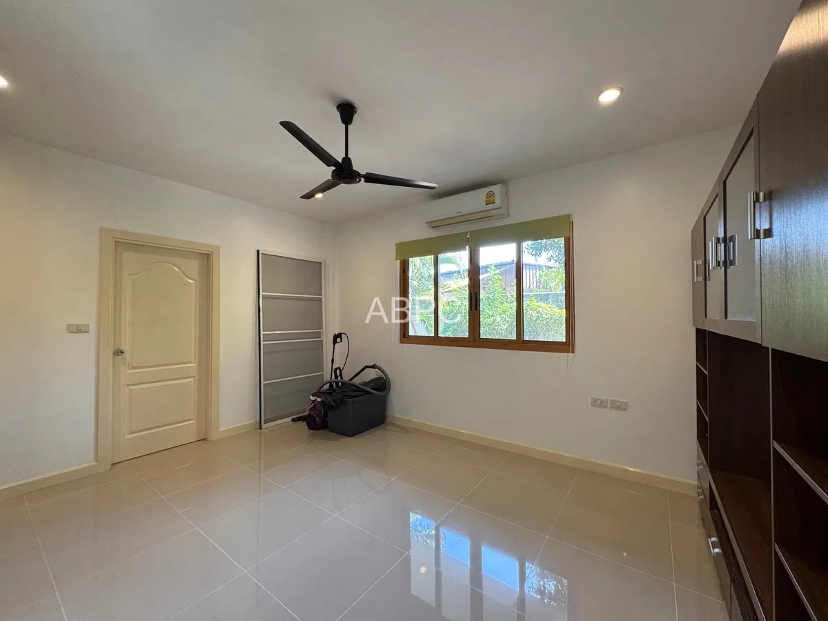 3 Bedroom 2 Bathroom in Bang Saray photo 5