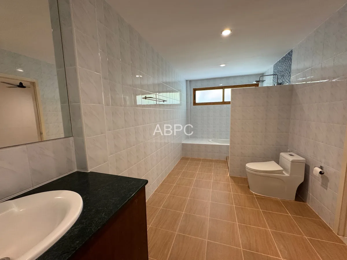 3 Bedroom 2 Bathroom in Bang Saray photo 7