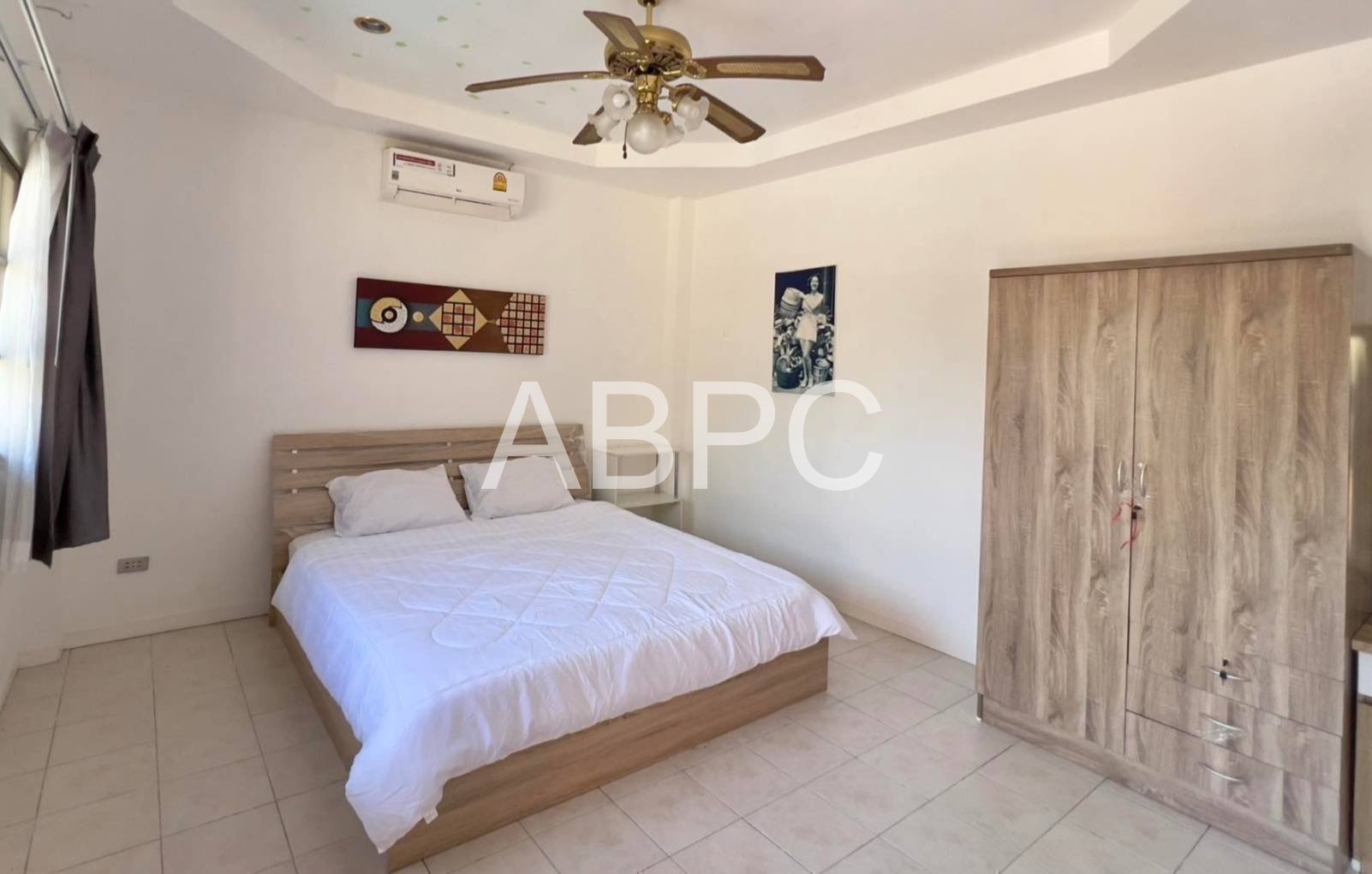12 Bed 13 Bath Pool Villa In Central Pattaya photo 12