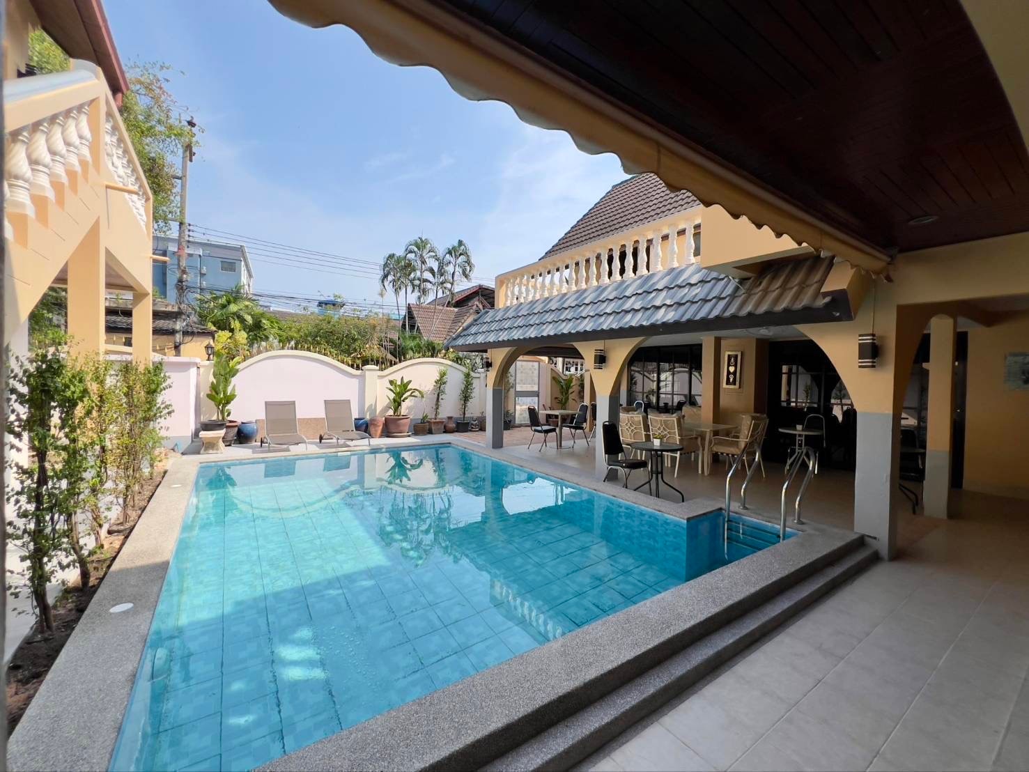 12 Bed 13 Bath Pool Villa In Central Pattaya photo 28