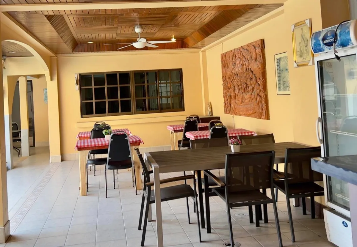 12 Bed 13 Bath Pool Villa In Central Pattaya photo 24