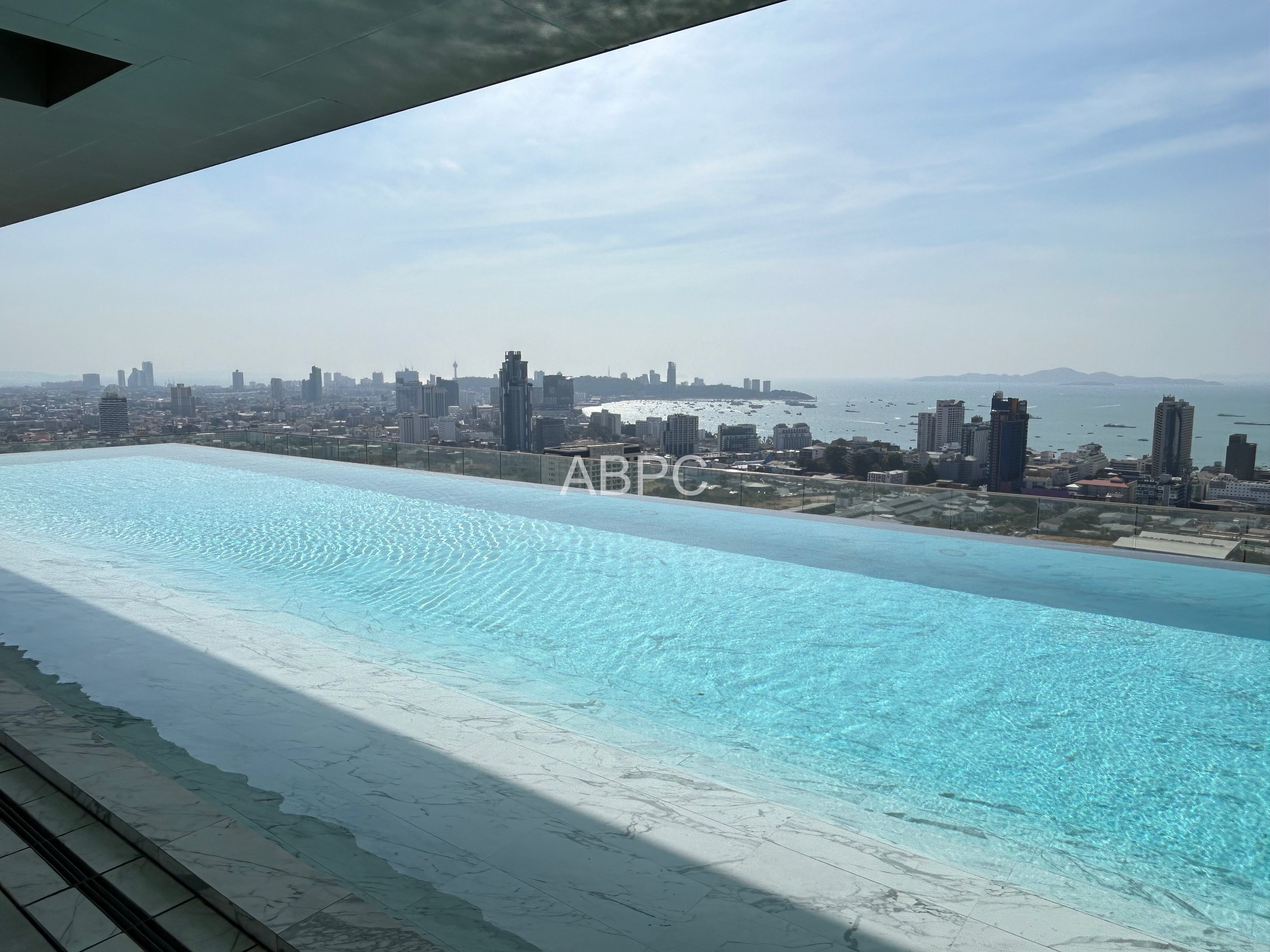 Sea View Condo For sale in North Pattaya
