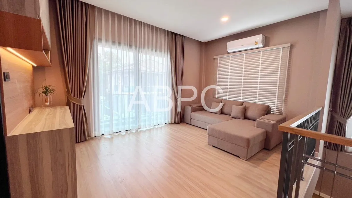 3 Bedrooms 4 Bathrooms in East Pattaya photo 6
