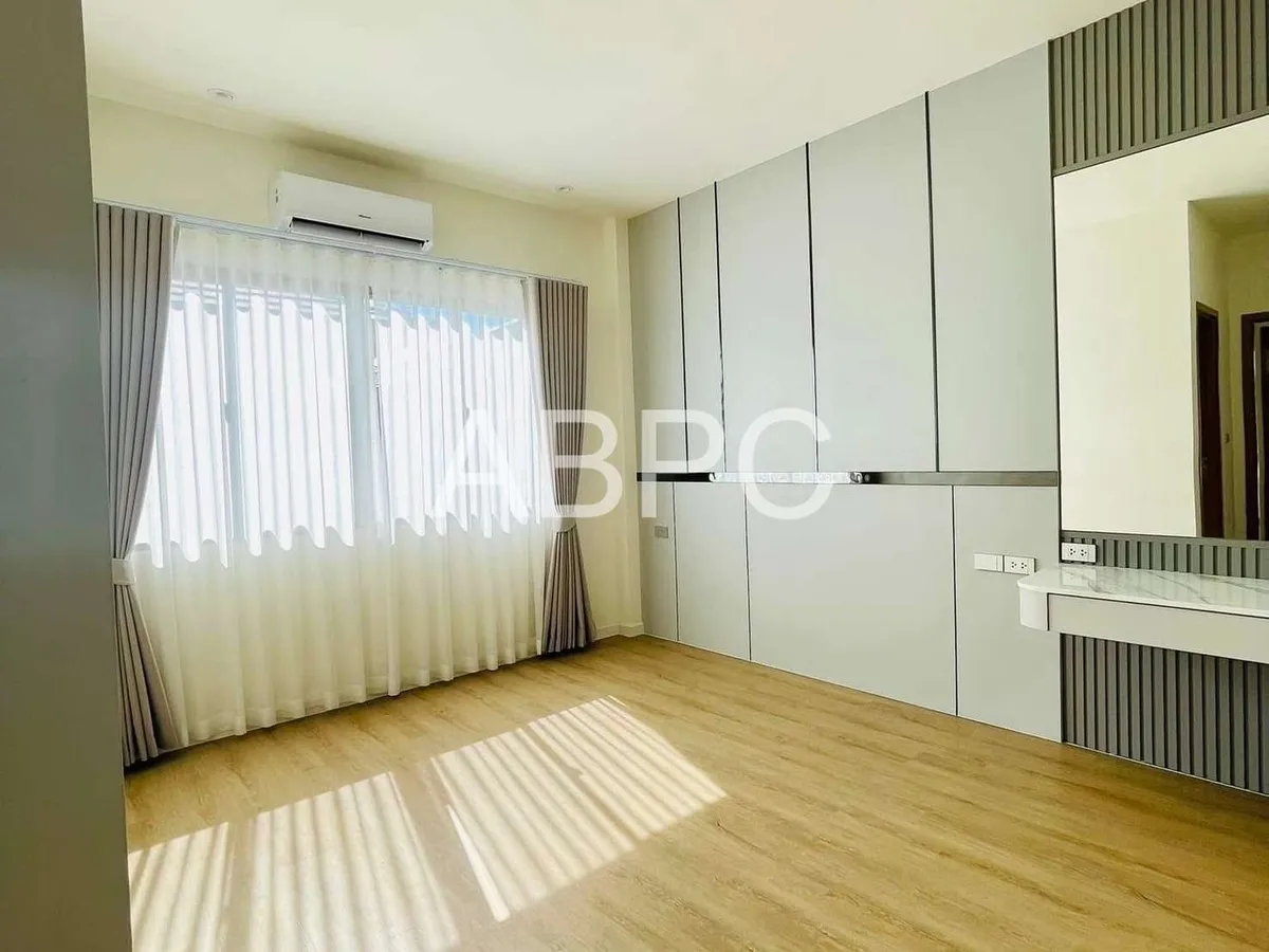 Luxury house 4 Bedrooms 4 Bathrooms in East pattaya photo 7