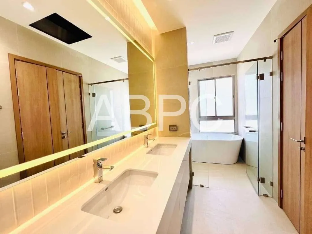 Luxury house 4 Bedrooms 4 Bathrooms in East pattaya photo 8