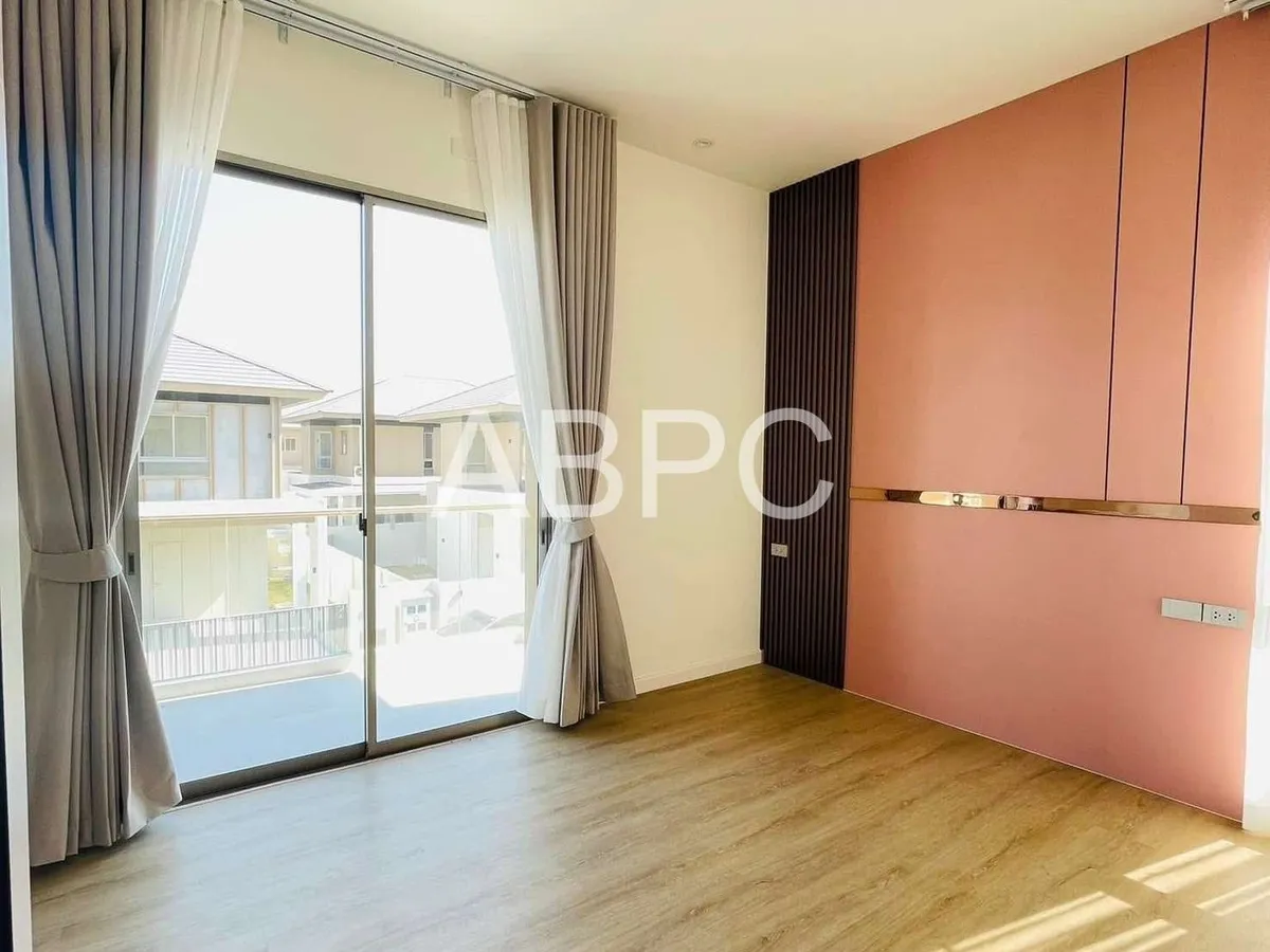 Luxury house 4 Bedrooms 4 Bathrooms in East pattaya photo 9