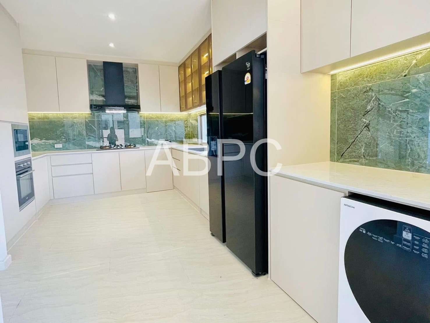 Luxury house 4 Bedrooms 4 Bathrooms in East pattaya photo 5