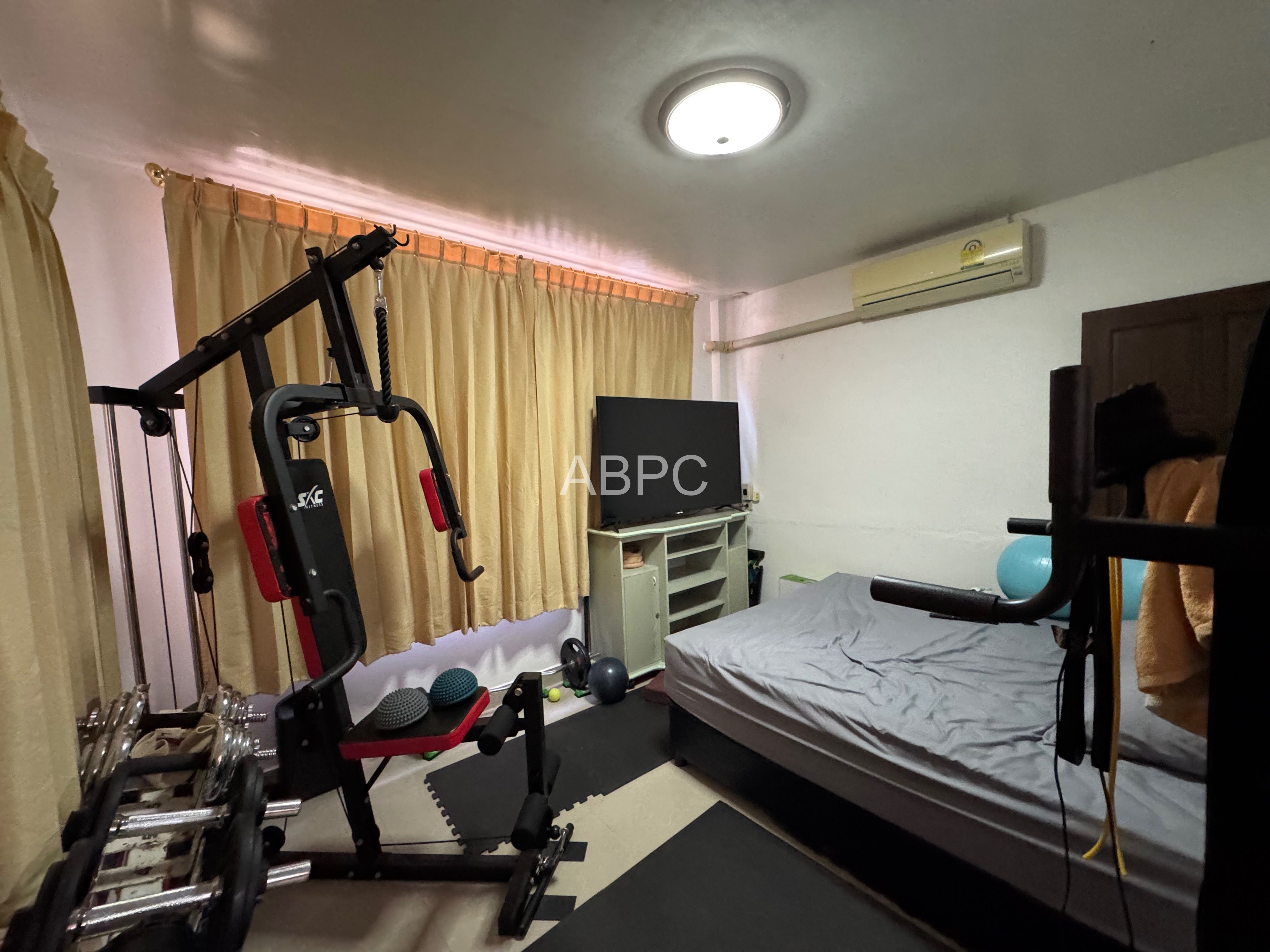 Private 3 Bed 3 Bath Pool Villa In Central Pattaya photo 2