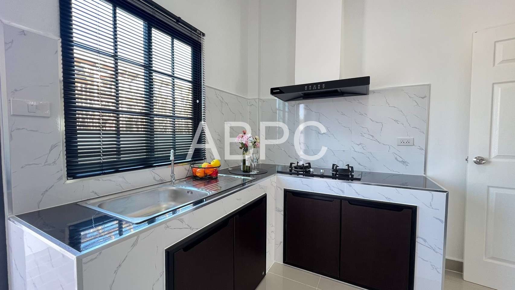 Brand New 3 Bed 2 Bath Townhouse In Banglamung photo 11