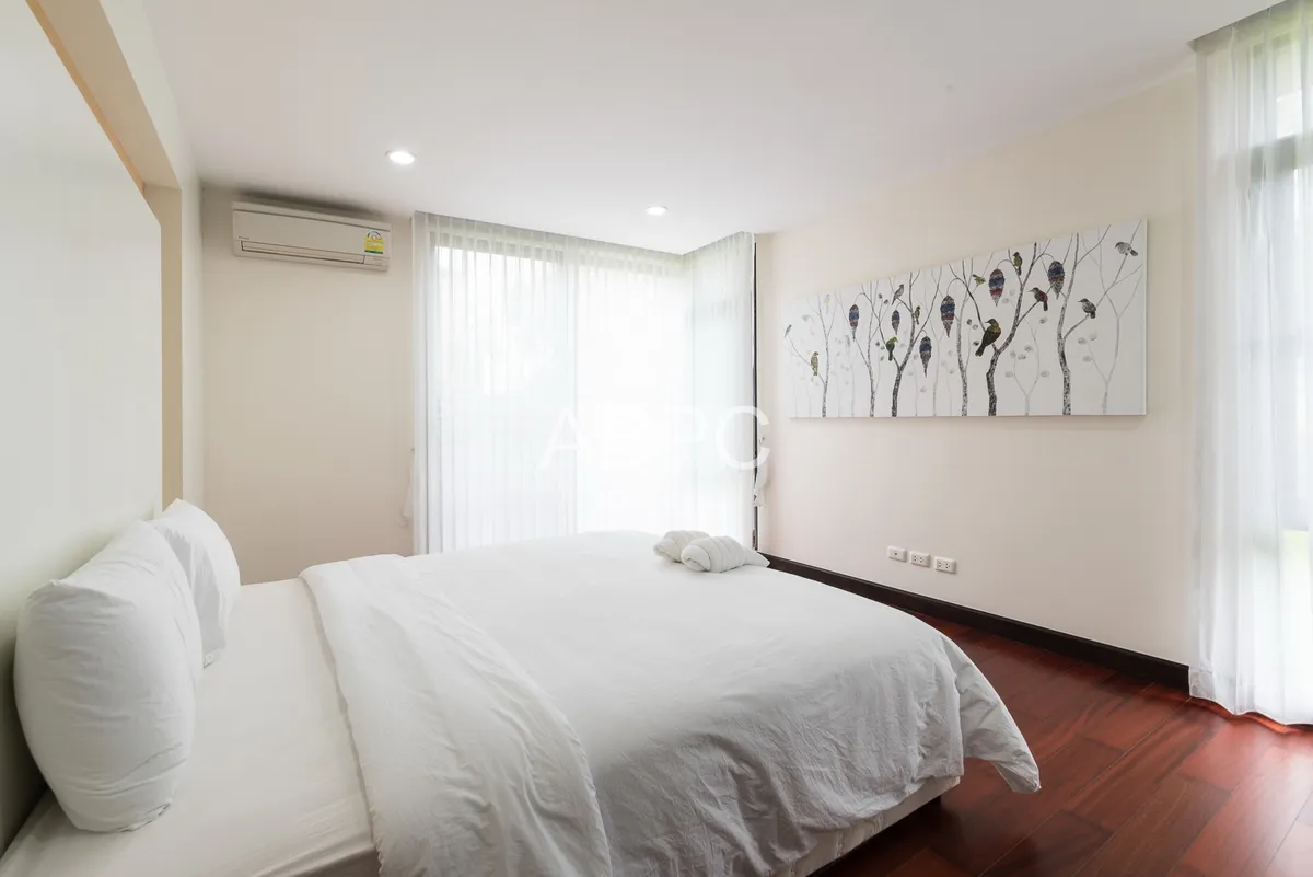 Renovated 4 Bedroom Pool Villa in Horseshoe Point photo 2