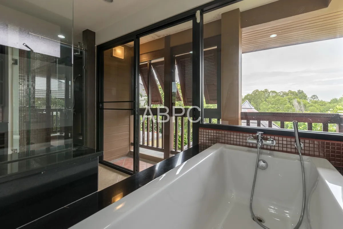 Renovated 4 Bedroom Pool Villa in Horseshoe Point photo 11