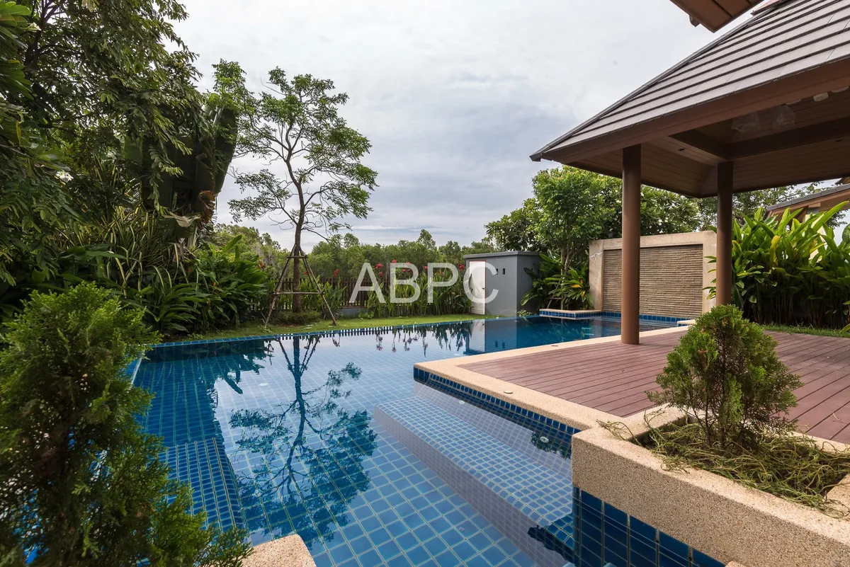 Renovated 4 Bedroom Pool Villa in Horseshoe Point photo 4