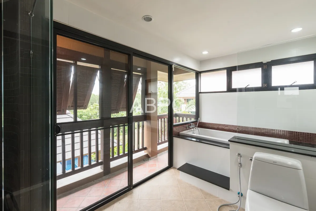 Renovated 4 Bedroom Pool Villa in Horseshoe Point photo 7