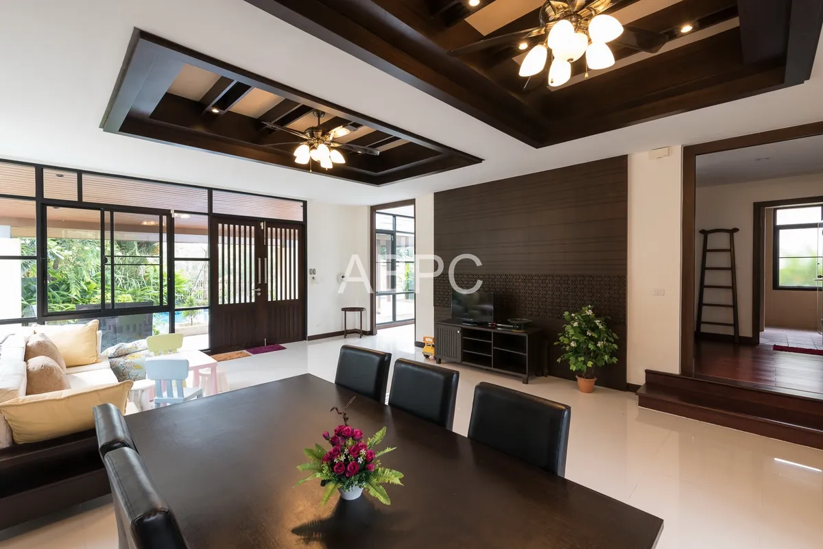 Renovated 4 Bedroom Pool Villa in Horseshoe Point photo 9