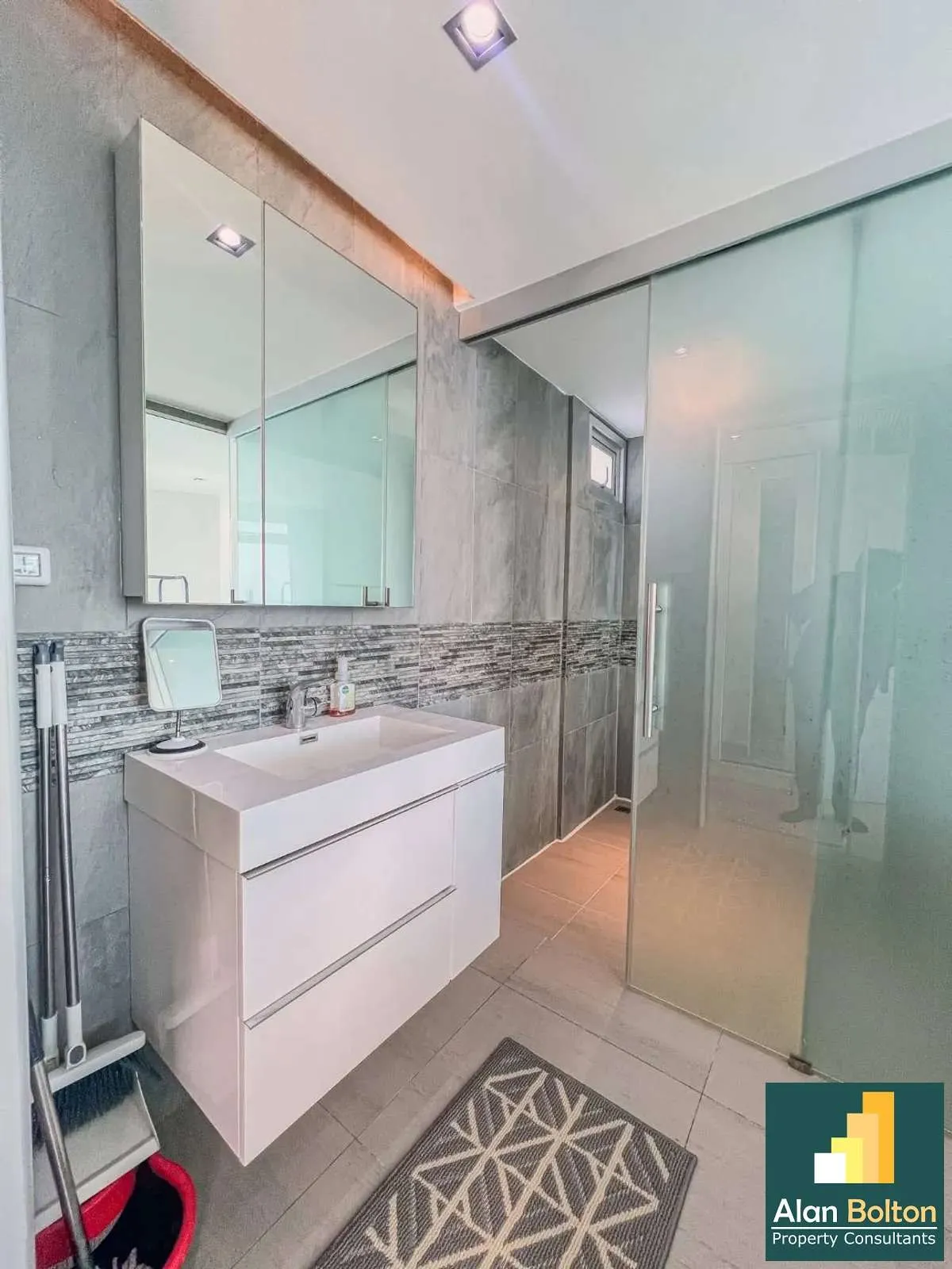 1 Bedroom For rent in Prahtamnak photo 4
