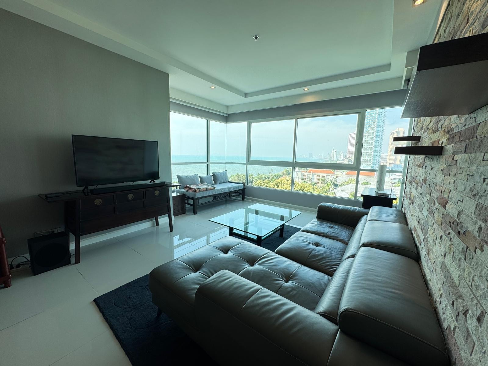 Beachfront Ocean View 1 Bed - 2 Bath Condo in Na Jomtien photo 21