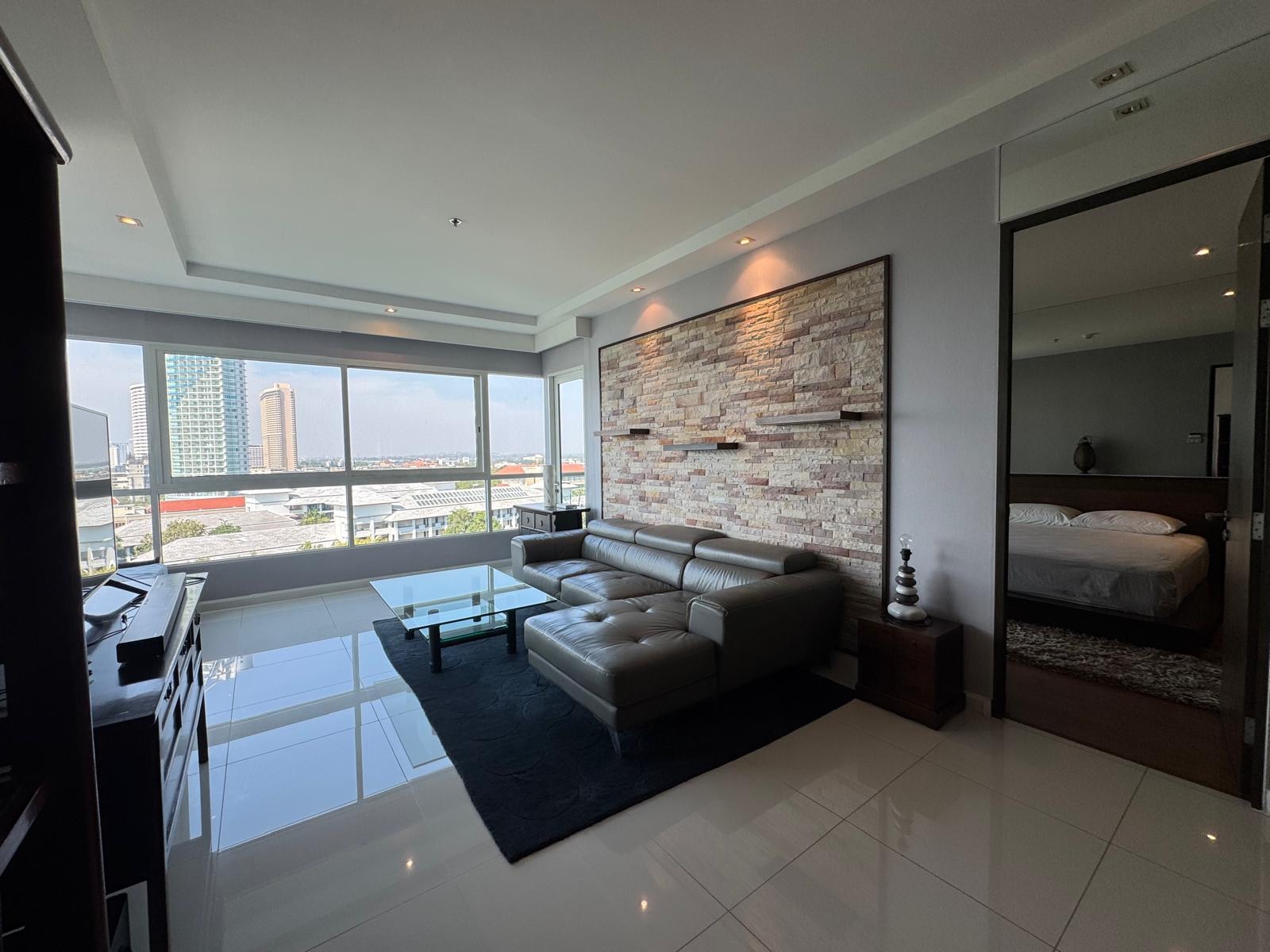 Beachfront Ocean View 1 Bed - 2 Bath Condo in Na Jomtien photo 28
