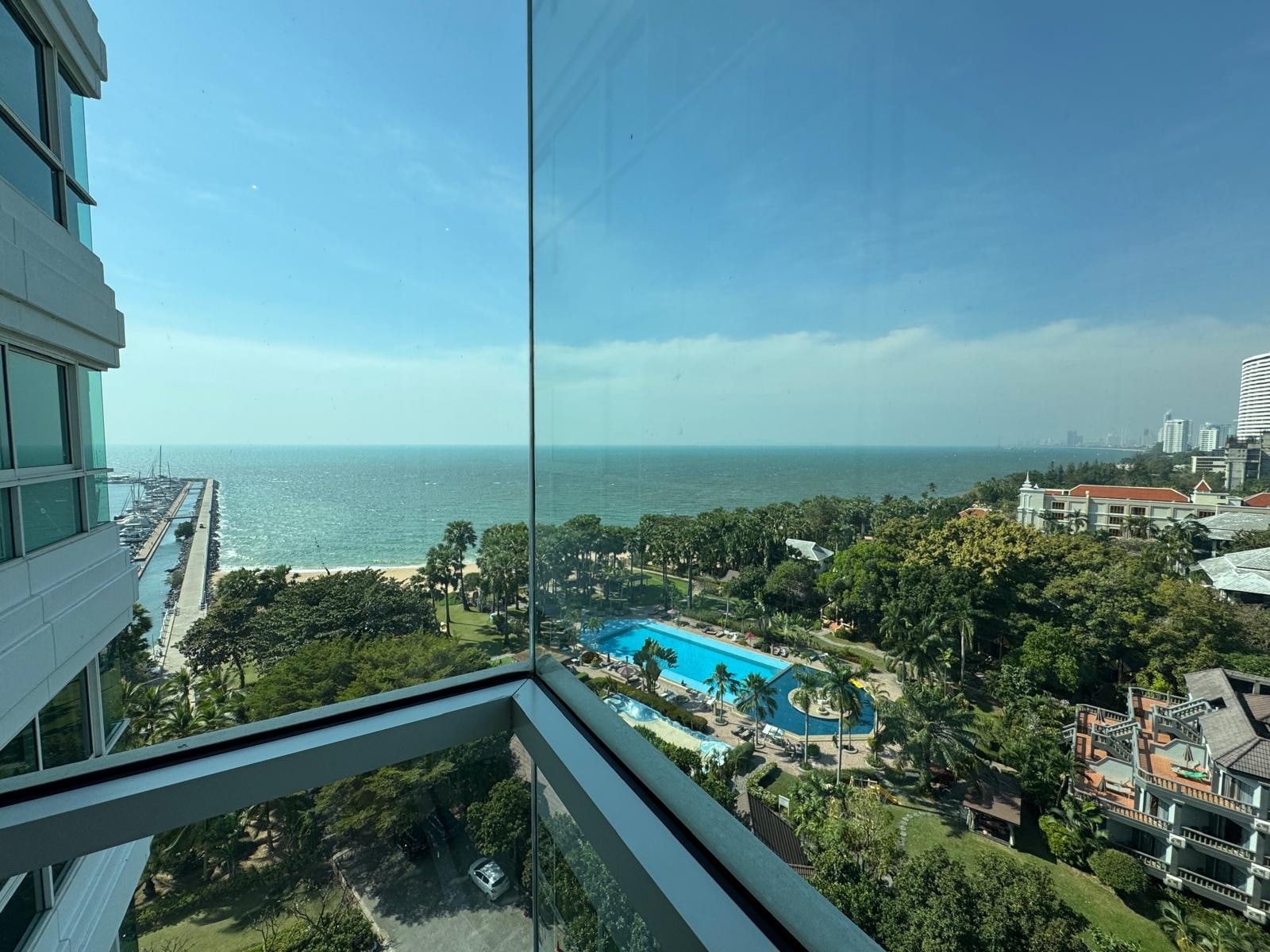 Beachfront Ocean View 1 Bed - 2 Bath Condo in Na Jomtien photo 25
