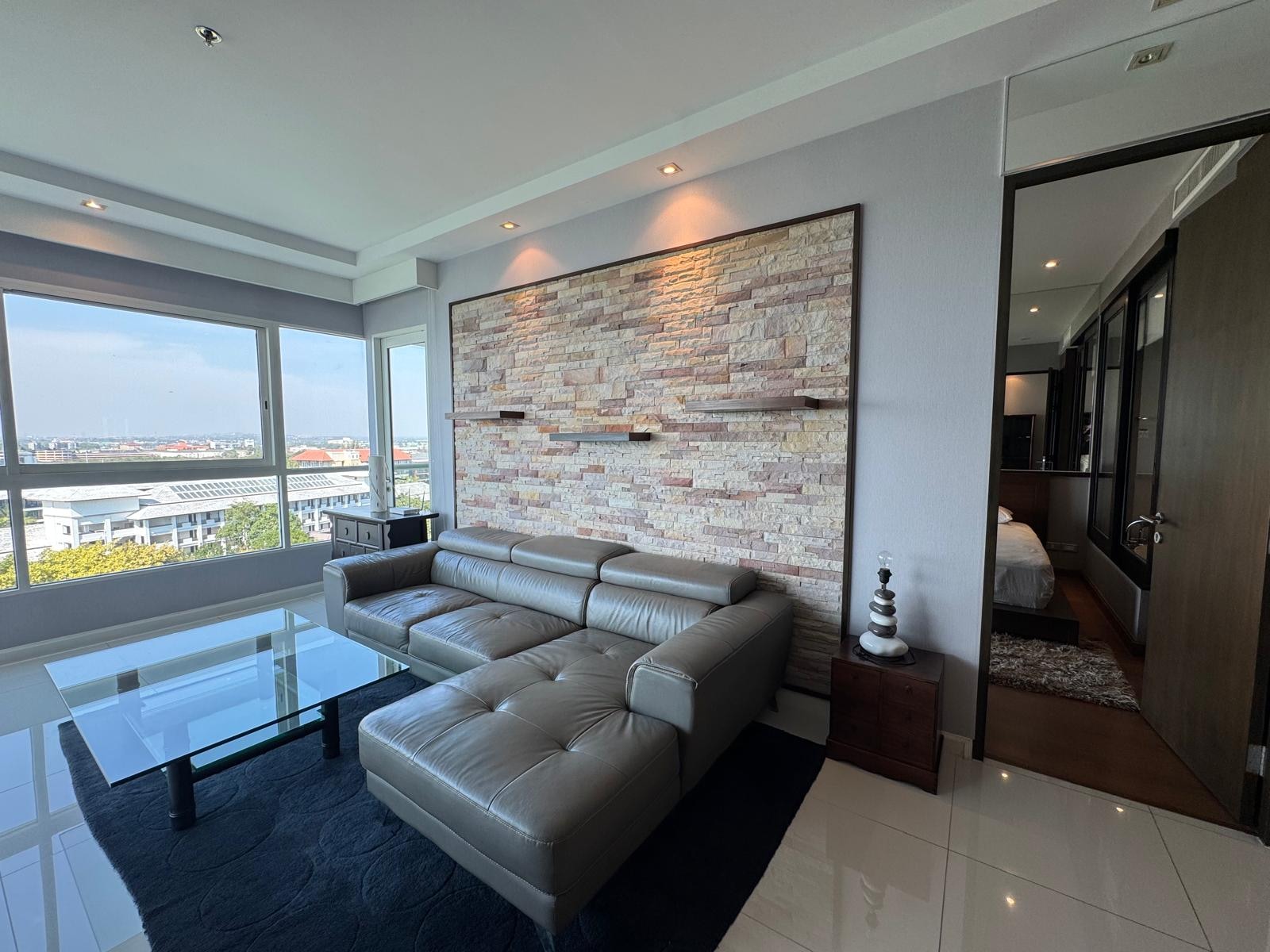 Beachfront Ocean View 1 Bed - 2 Bath Condo in Na Jomtien photo 27