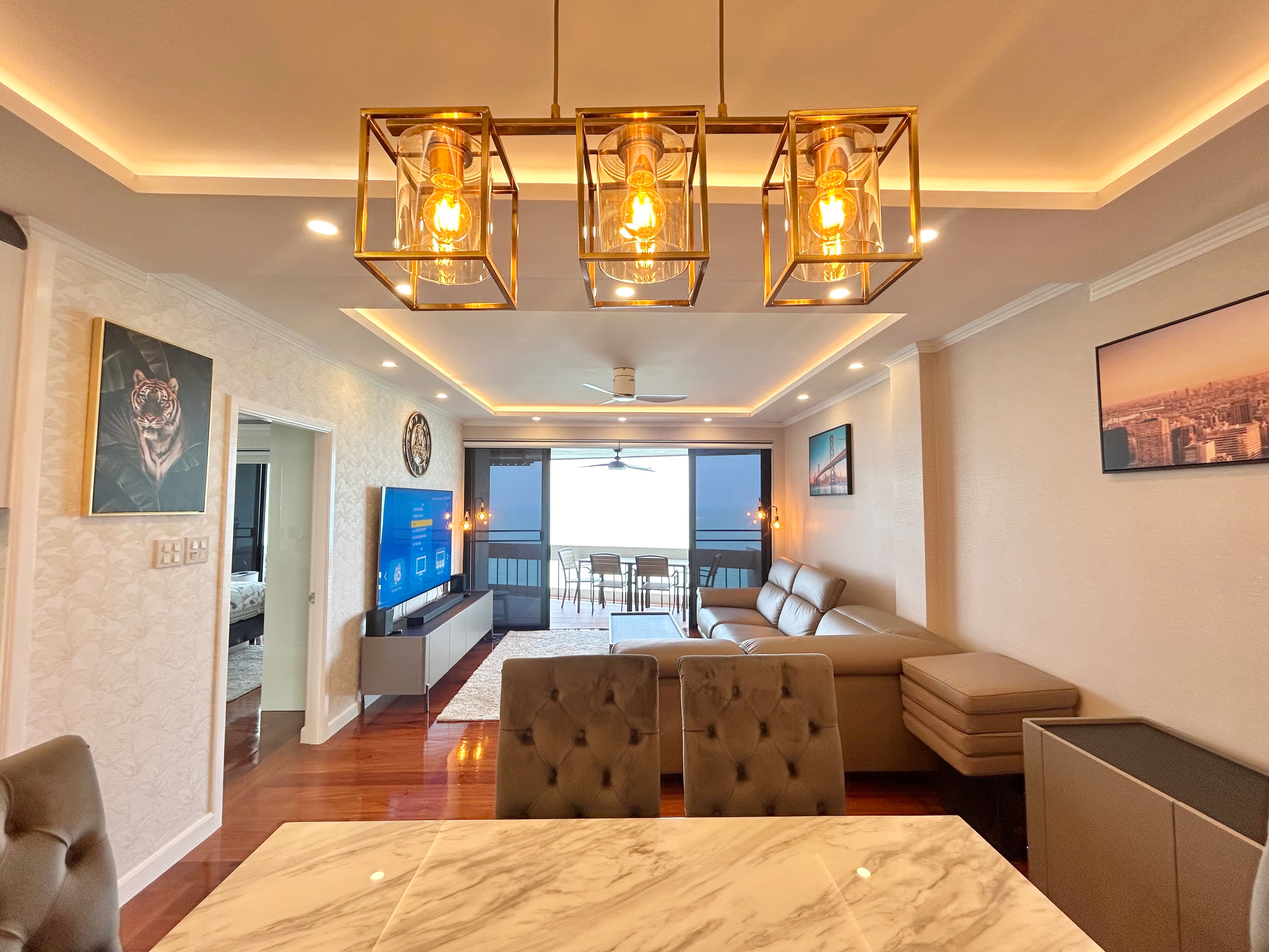 3 Bedroom Beachfront Condo For Sale in Wongamat photo 19