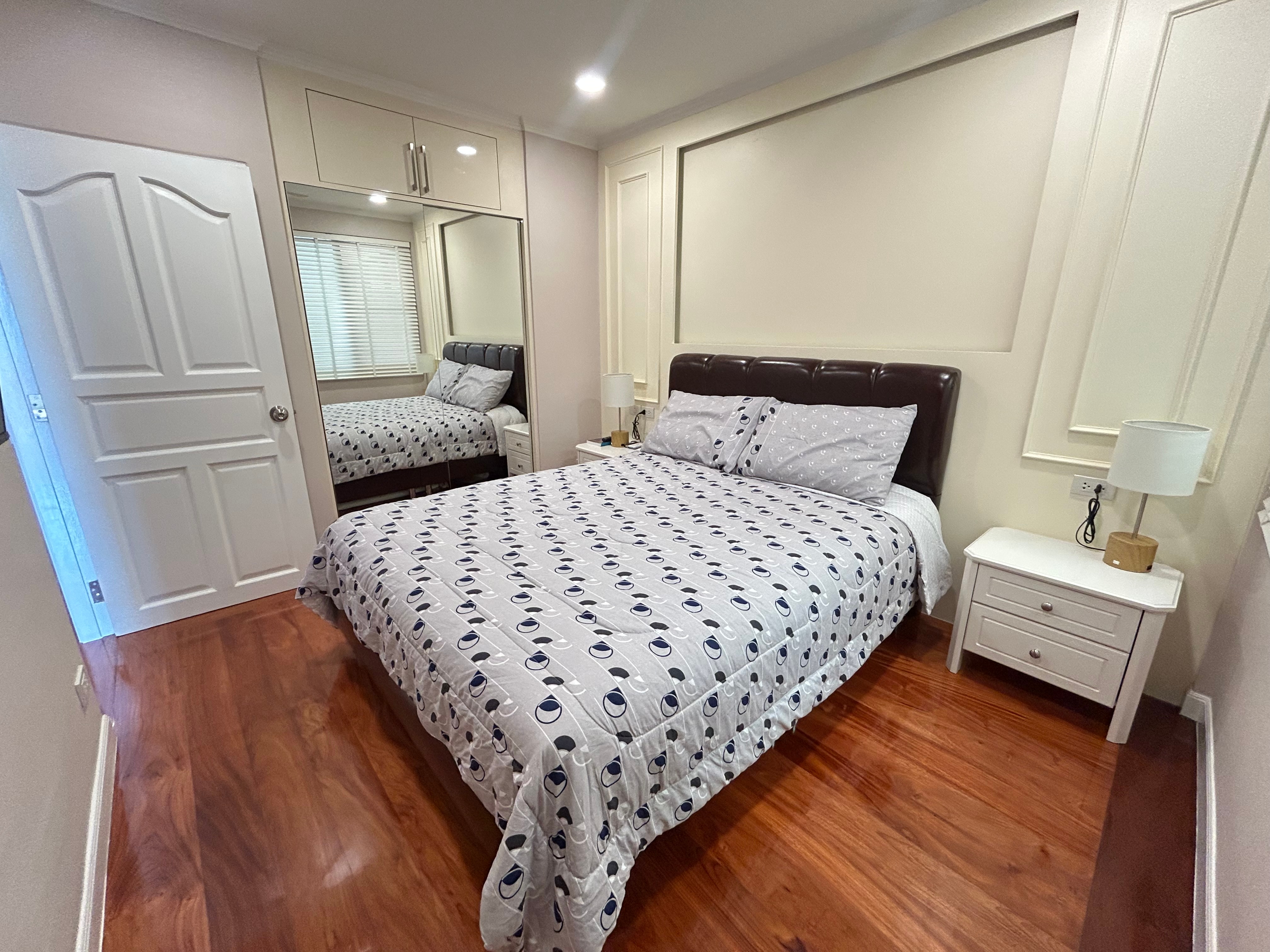 3 Bedroom Beachfront Condo For Sale in Wongamat photo 17