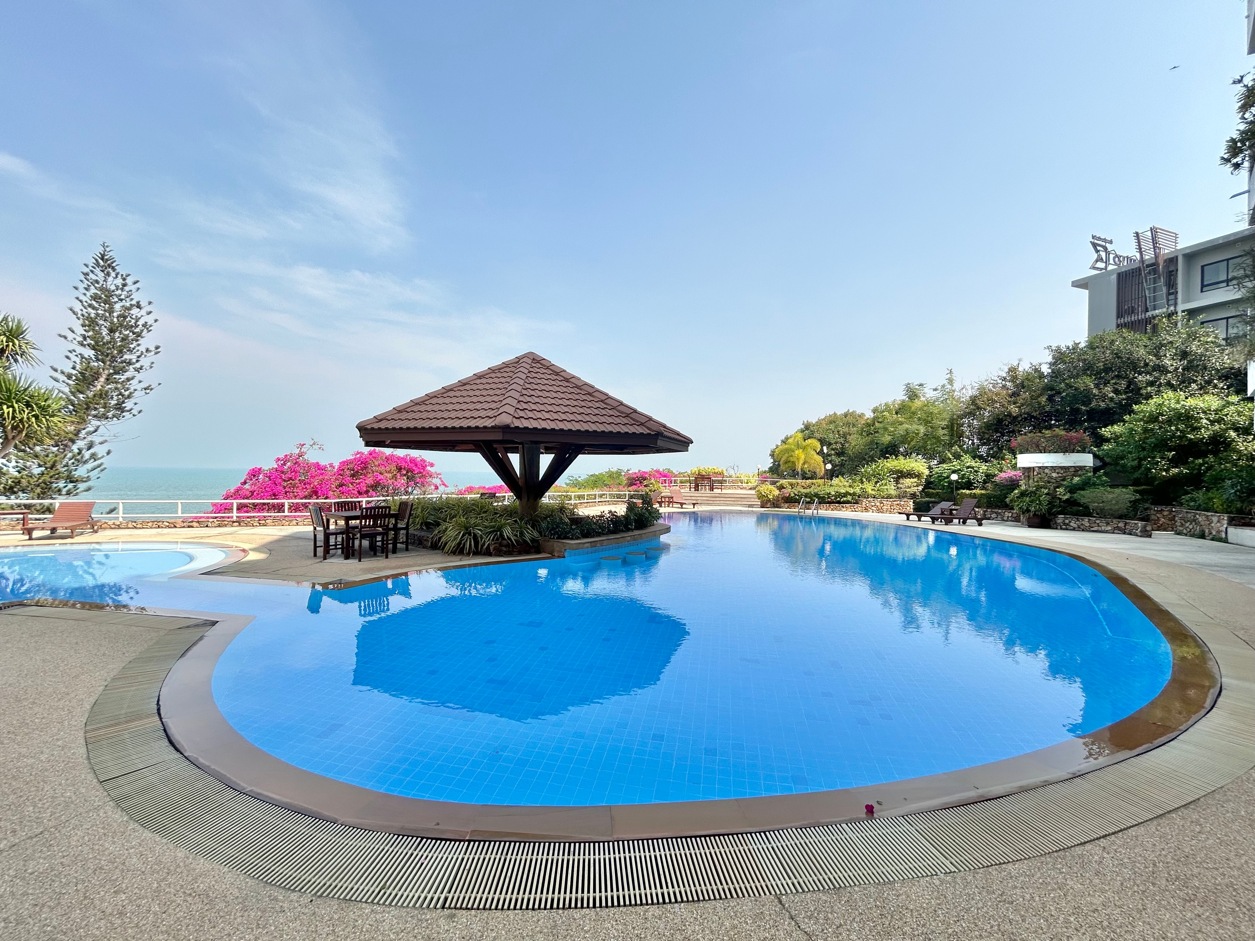 3 Bedroom Beachfront Condo For Sale in Wongamat photo 13