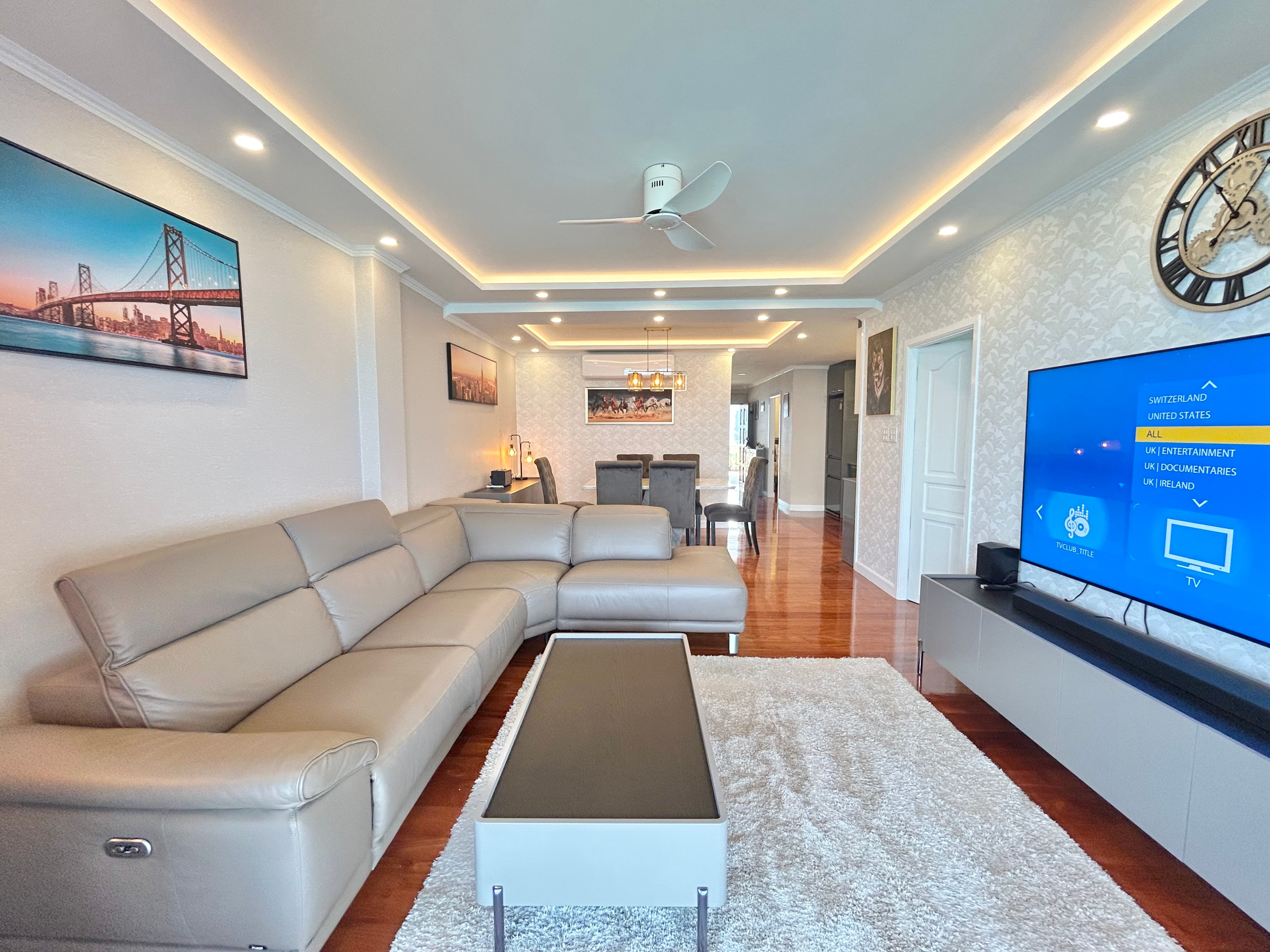 3 Bedroom Beachfront Condo For Sale in Wongamat photo 20