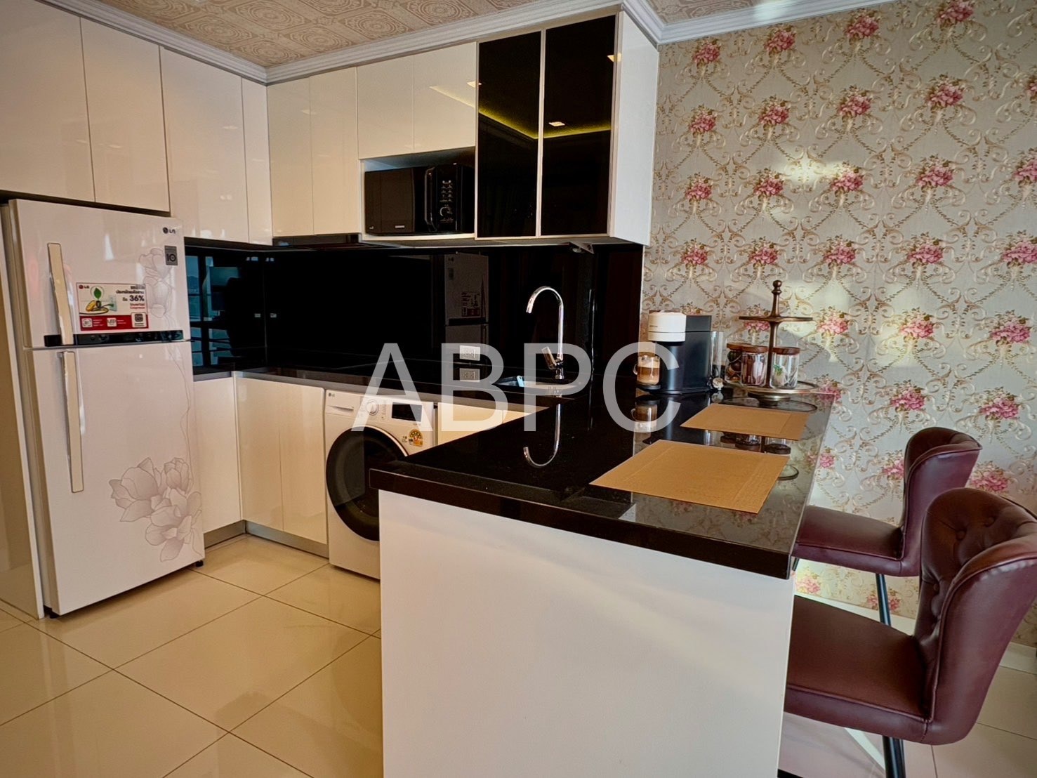 Duplex Sea View 1 Bedroom 2 Bathroom in Wongamat photo 9