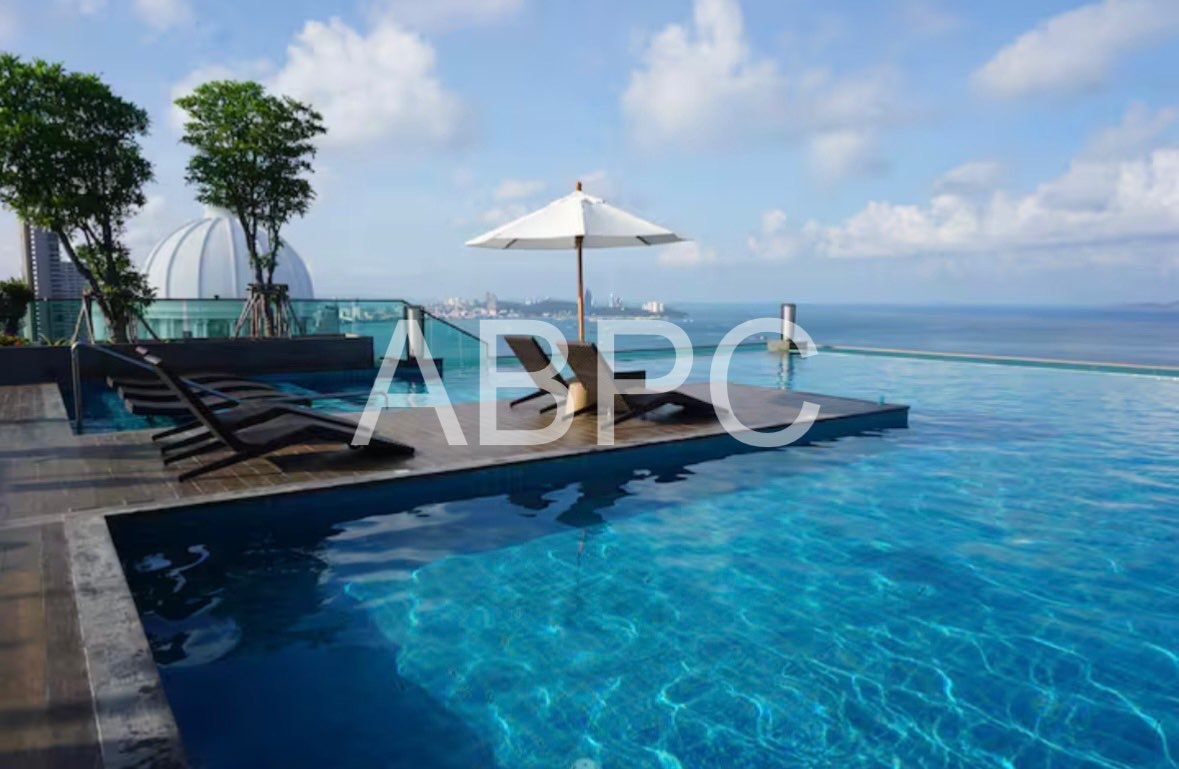 Duplex Sea View 1 Bedroom 2 Bathroom in Wongamat photo 4