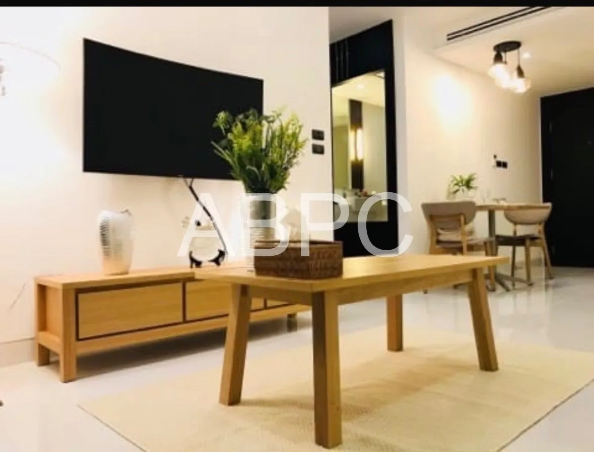 1 bedroom high floor for rent photo 6