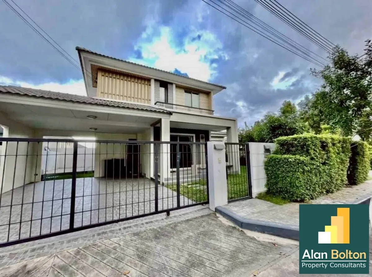 4 Bedrooms 3 Bathrooms in  East Pattaya