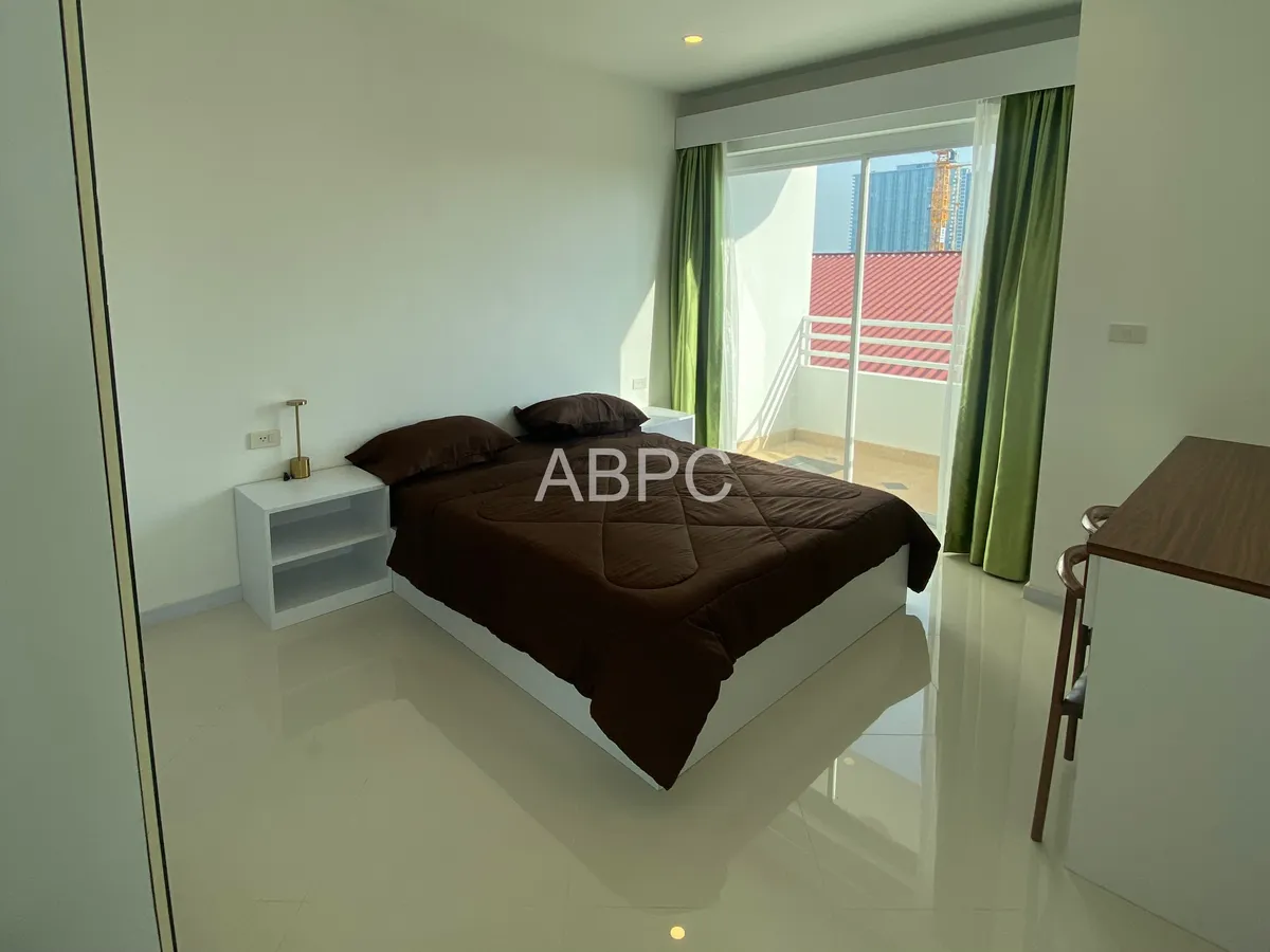 Modern 2 Bed 1 Bath City and Sea View Condo in Jomtien photo 11