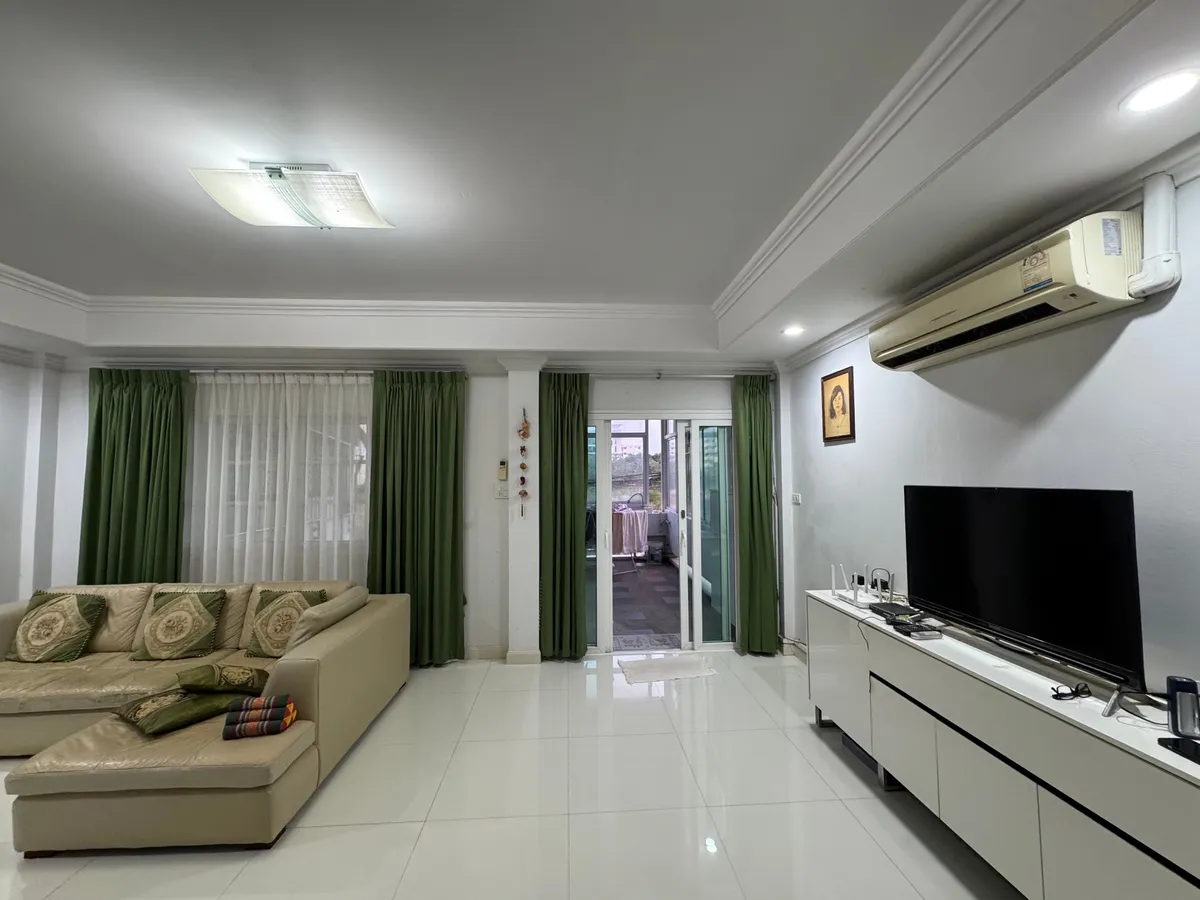 150 Meters To The Beach 4 Beds 4 Baths in Jomtien photo 24
