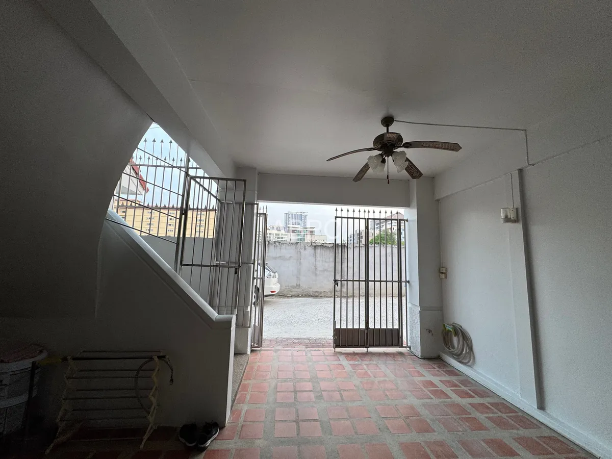 150 Meters To The Beach 4 Beds 4 Baths in Jomtien photo 6