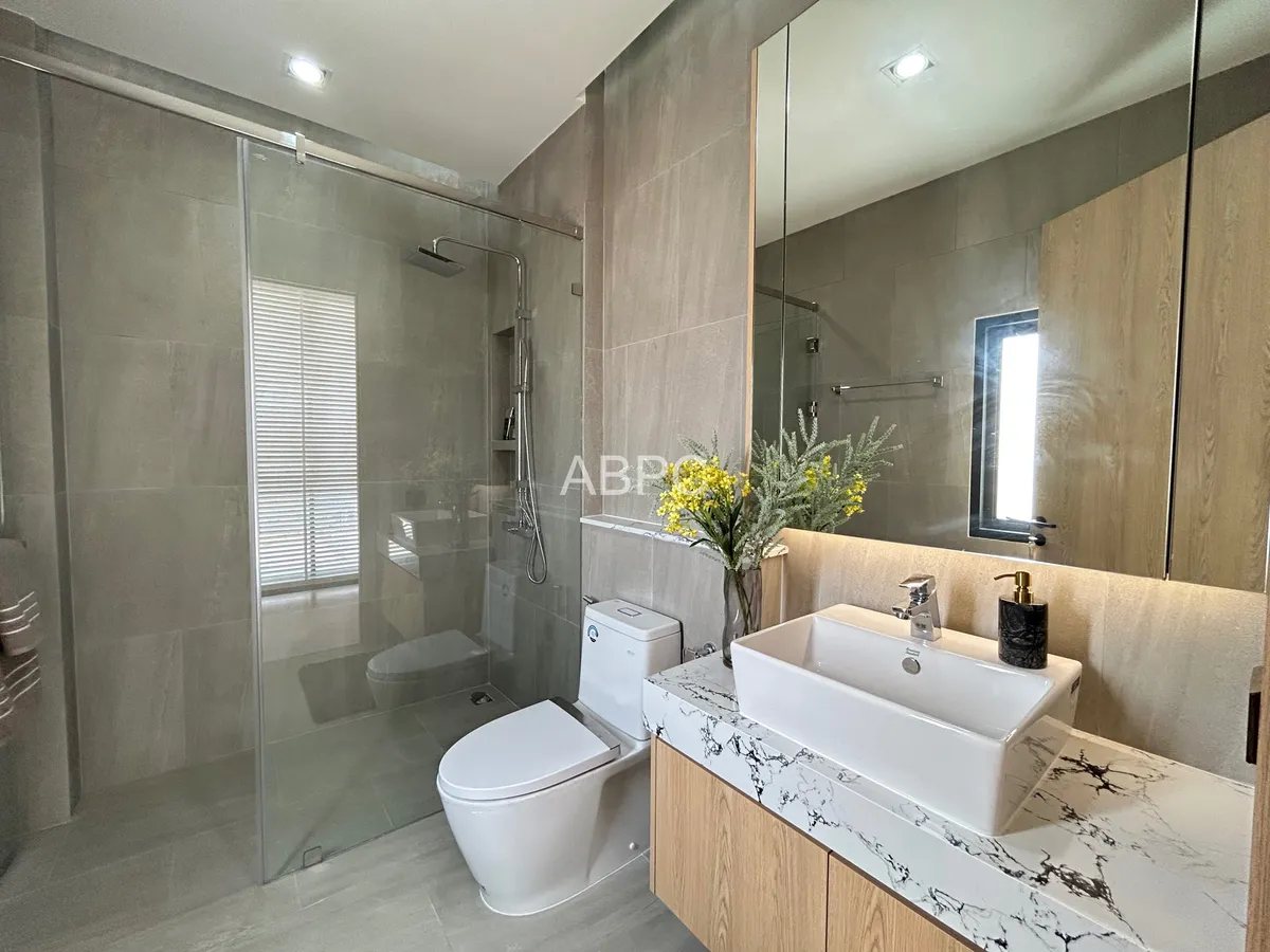 Luxury House For Sale in South Pattaya photo 6