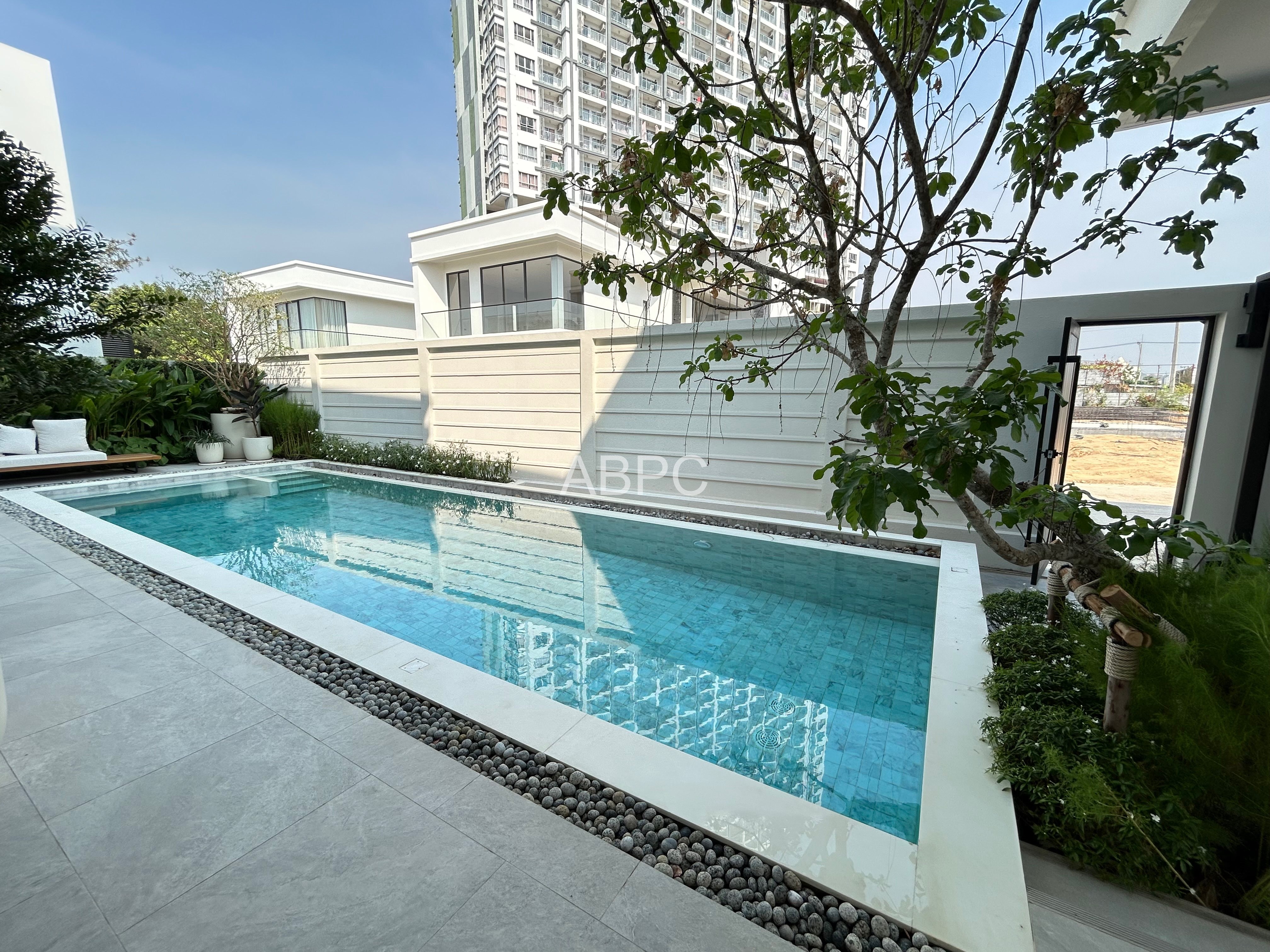 Luxury House For Sale in South Pattaya photo 10