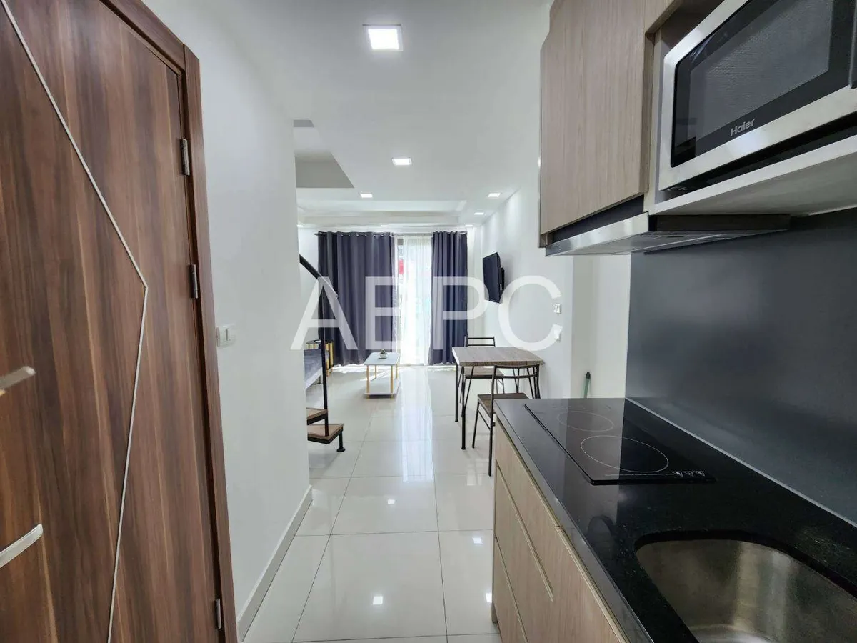 Large Duplex 1 Bed 1 Bath Condo In Jomtien photo 16