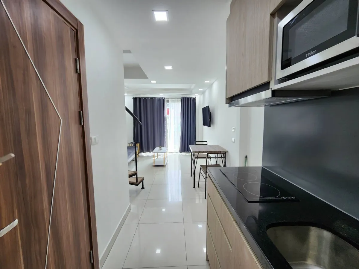 Large Duplex 1 Bed 1 Bath Condo In Jomtien photo 28