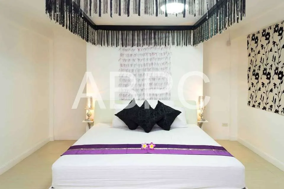 Incredible Investment Opportunity for 5 Bedroom 5 Bathroom Townhouse in Pratumnak photo 11