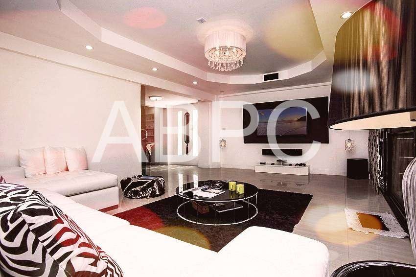 Incredible Investment Opportunity for 5 Bedroom 5 Bathroom Townhouse in Pratumnak photo 9