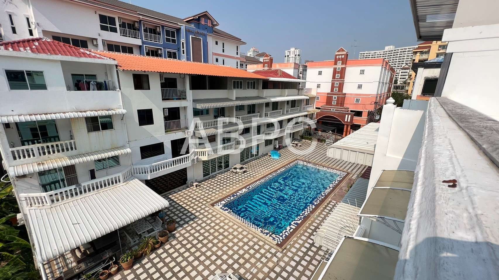 Incredible Investment Opportunity for 5 Bedroom 5 Bathroom Townhouse in Pratumnak photo 16