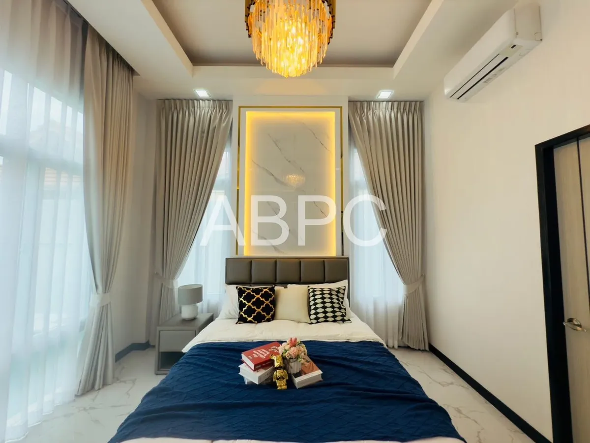 House sirisa 16 private pool for sale photo 8