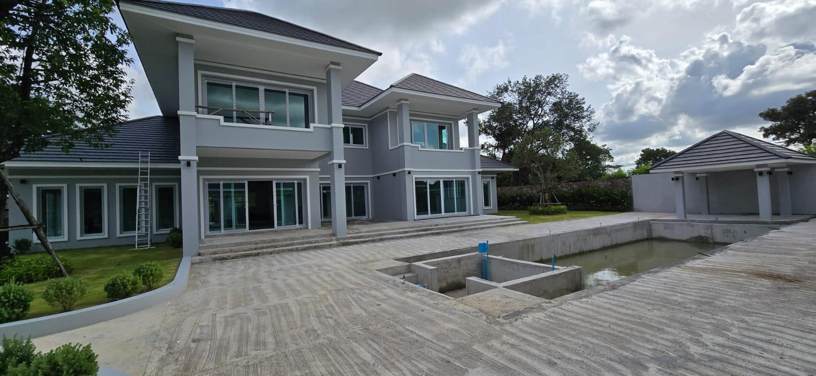 Brand New 6 Bed 8 Bath Pool Villa with Separate Guesthouse in East Pattaya photo 24