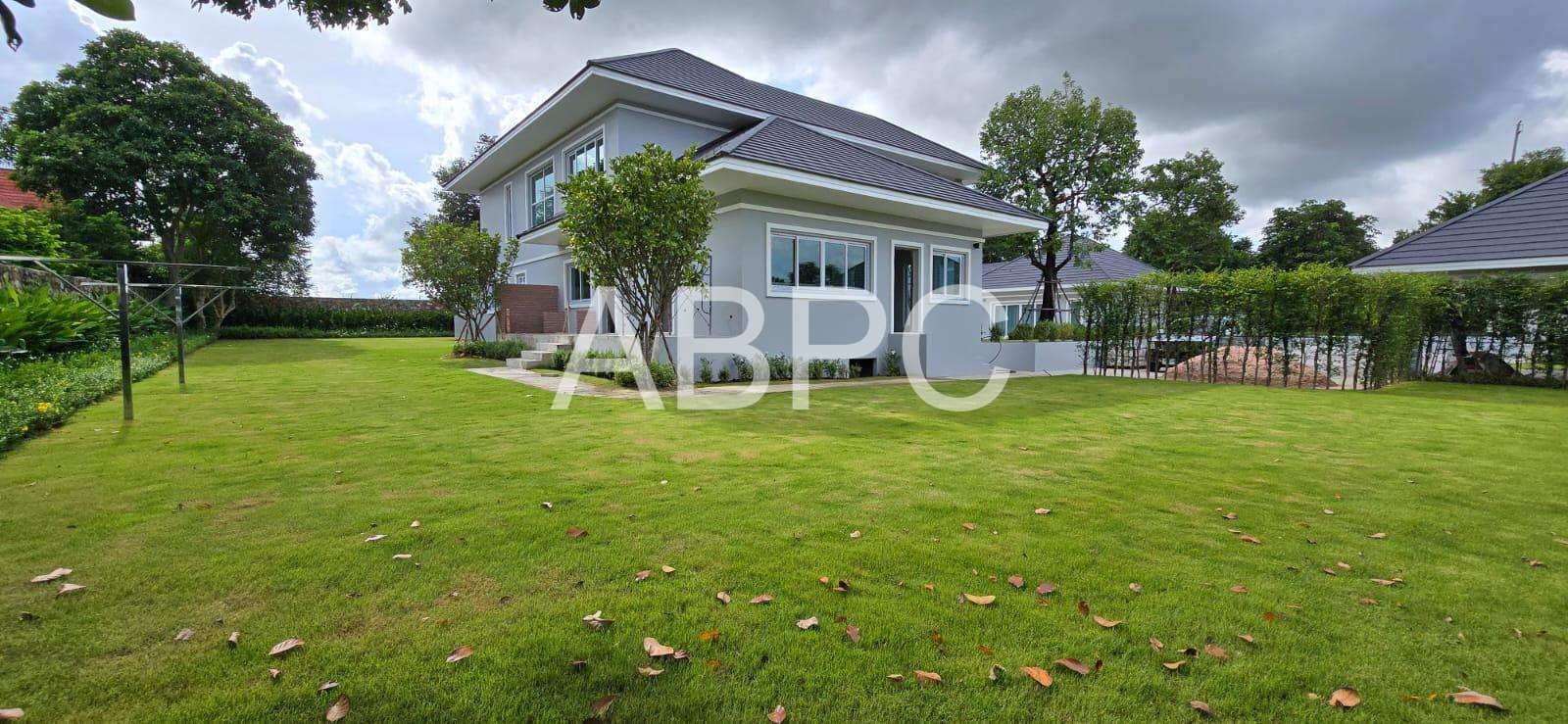 Brand New 6 Bed 8 Bath Pool Villa with Separate Guesthouse in East Pattaya photo 8