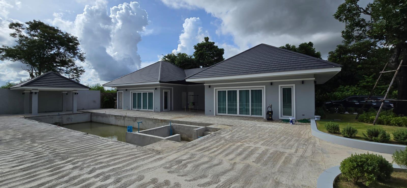Brand New 6 Bed 8 Bath Pool Villa with Separate Guesthouse in East Pattaya photo 25
