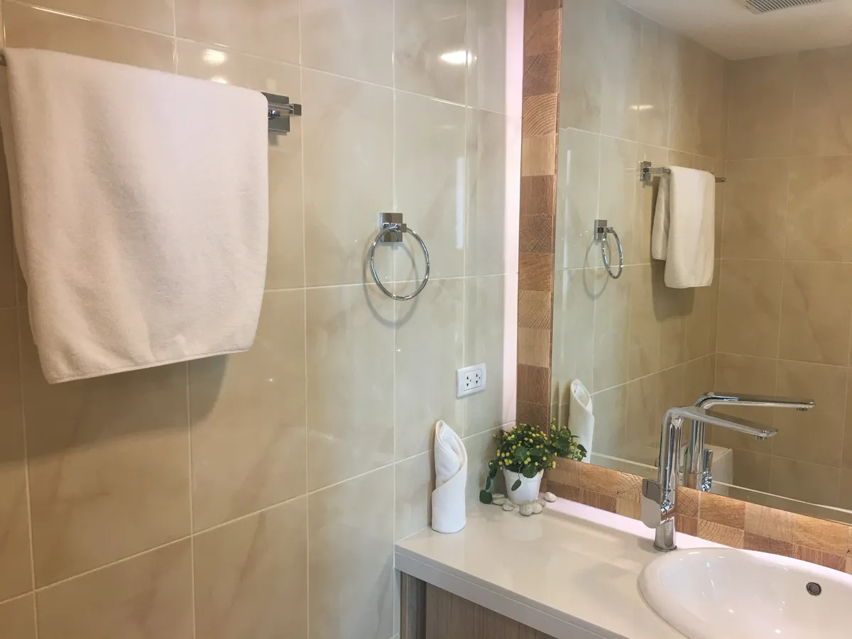 JUST IN 1 Bedroom in City Garden Tower photo 16