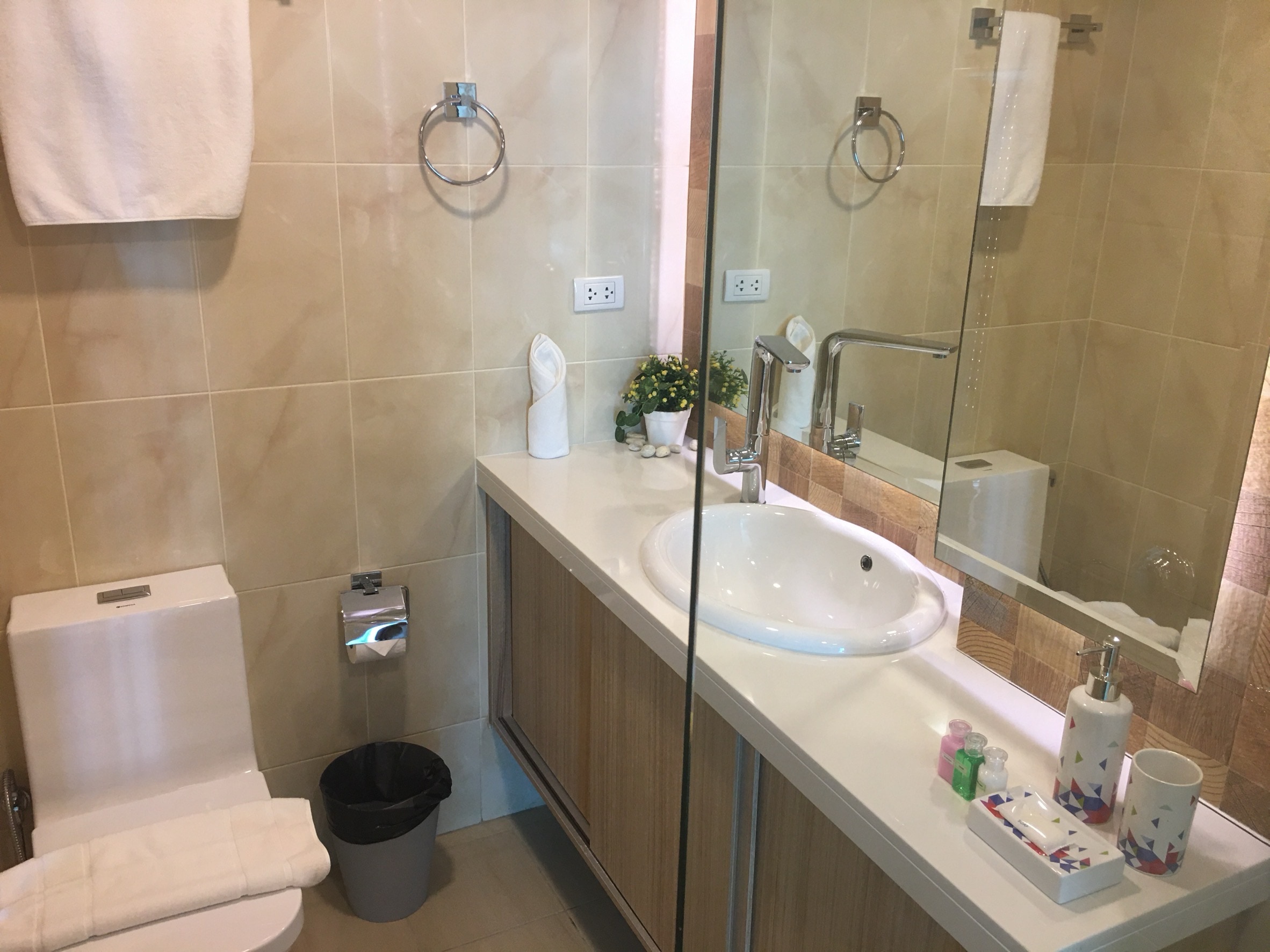 JUST IN 1 Bedroom in City Garden Tower photo 15