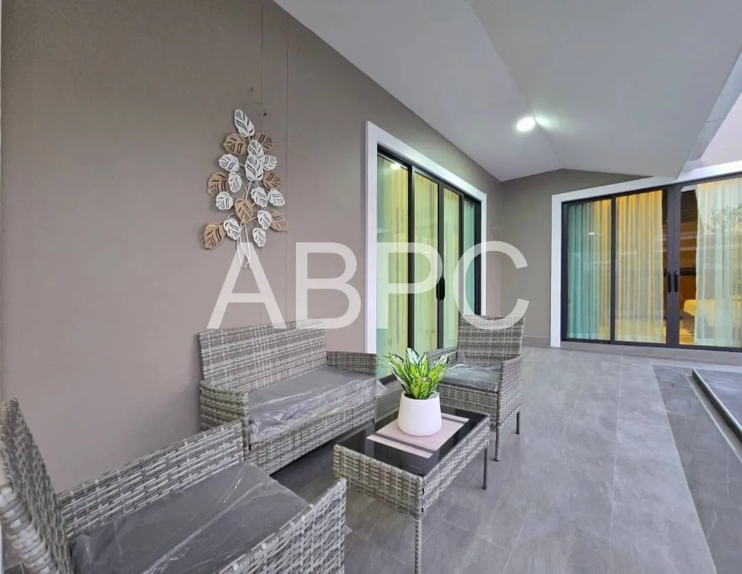 Pool Villa For Sale in East Pattaya photo 2